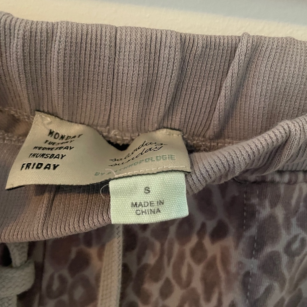 ANTHROPOLOGIE Gray Leopard Print Jogger Pants SATURDAY SUNDAY size Small. - Picture 7 of 9